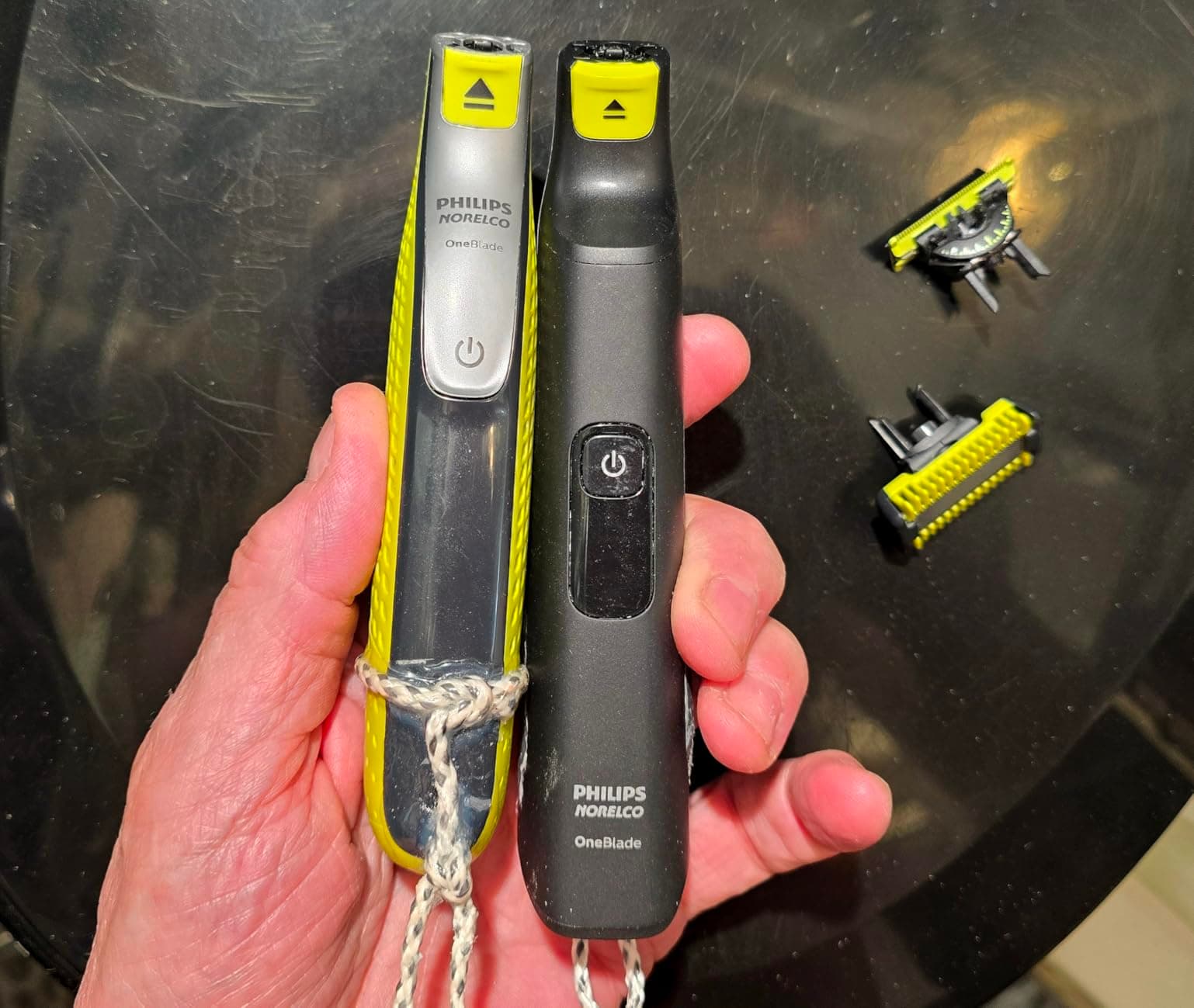 מכונת גילוח וטרימר פיליפס OneBlade Pro 360 🪒 - תמונה 3